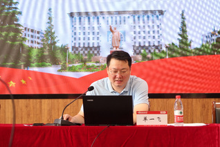美术学院召开2022级新生入学...